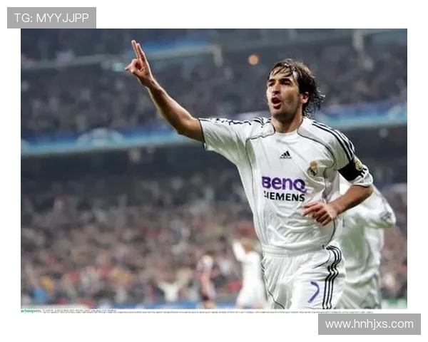 巴西传奇球星劳尔退役，感谢球迷14年陪伴