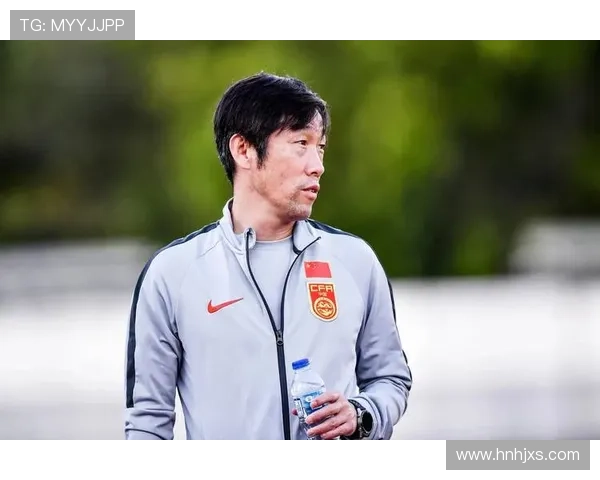 国足新帅亮相联赛焦点对决引爆冬窗转会风云多队备战亚洲杯新年度