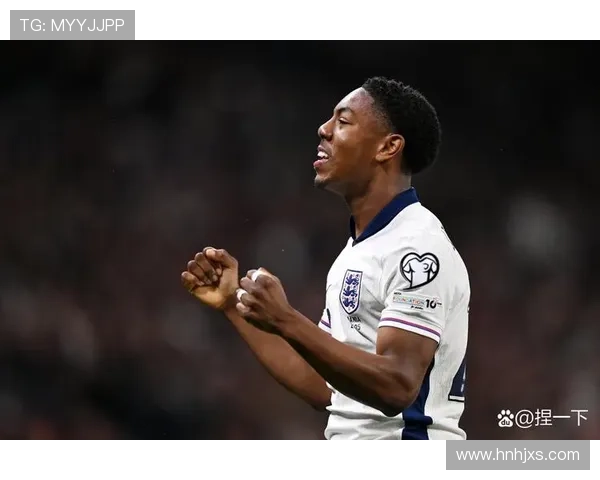 奥尔德姆俱乐部迎来新任主教练,力图重振球队雄风