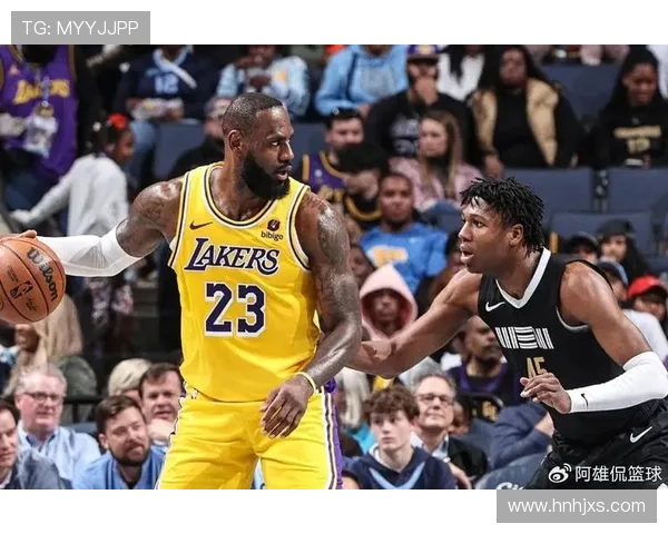 湖人队迎来重磅交易以补强阵容詹姆斯和戴维斯的配合更具威胁
